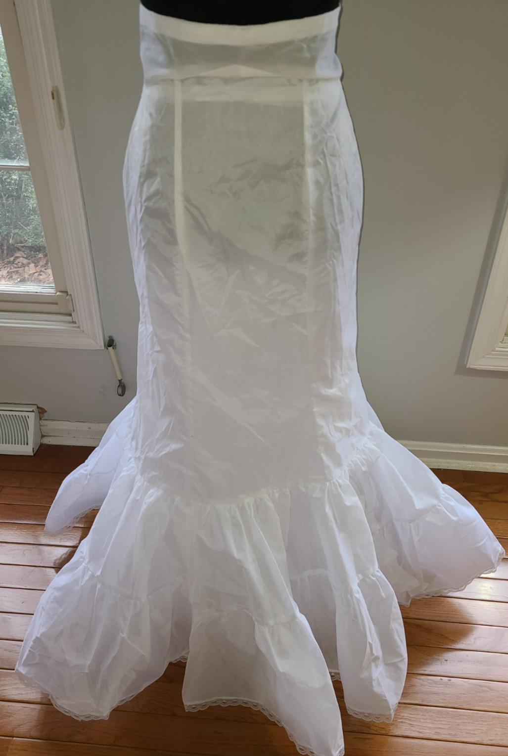 NWT David’s Bridal Fit and Flare Slip SZ 6 White 550 Style Zipper 100% Nylon