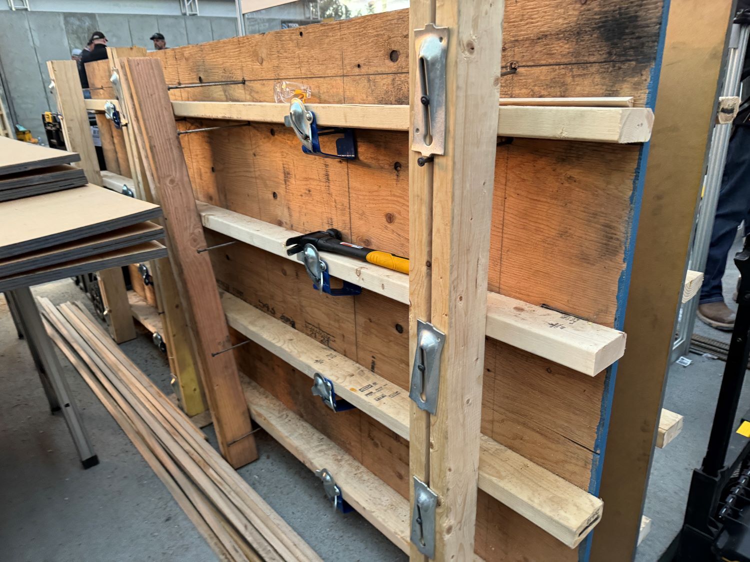 Sandbaggy Galvanized Steel Snap Tie Wedges (2 ⅜" x 6 ⅛") for Concrete Formwork