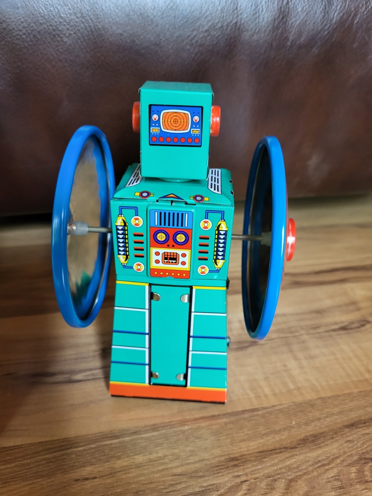 Vintage Reproduction Tin Litho Robot With Wheels MS444