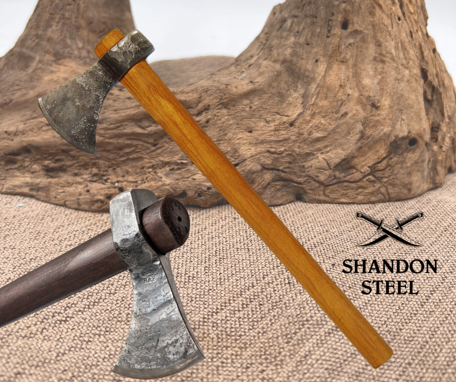 H&B Medium Camp Hawk (HBMCH01)