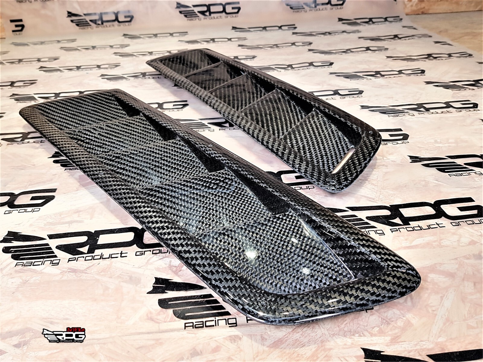 RPG Vacuum Twill Weave Carbon RR-43 Hood Vent Heat Extractor Set