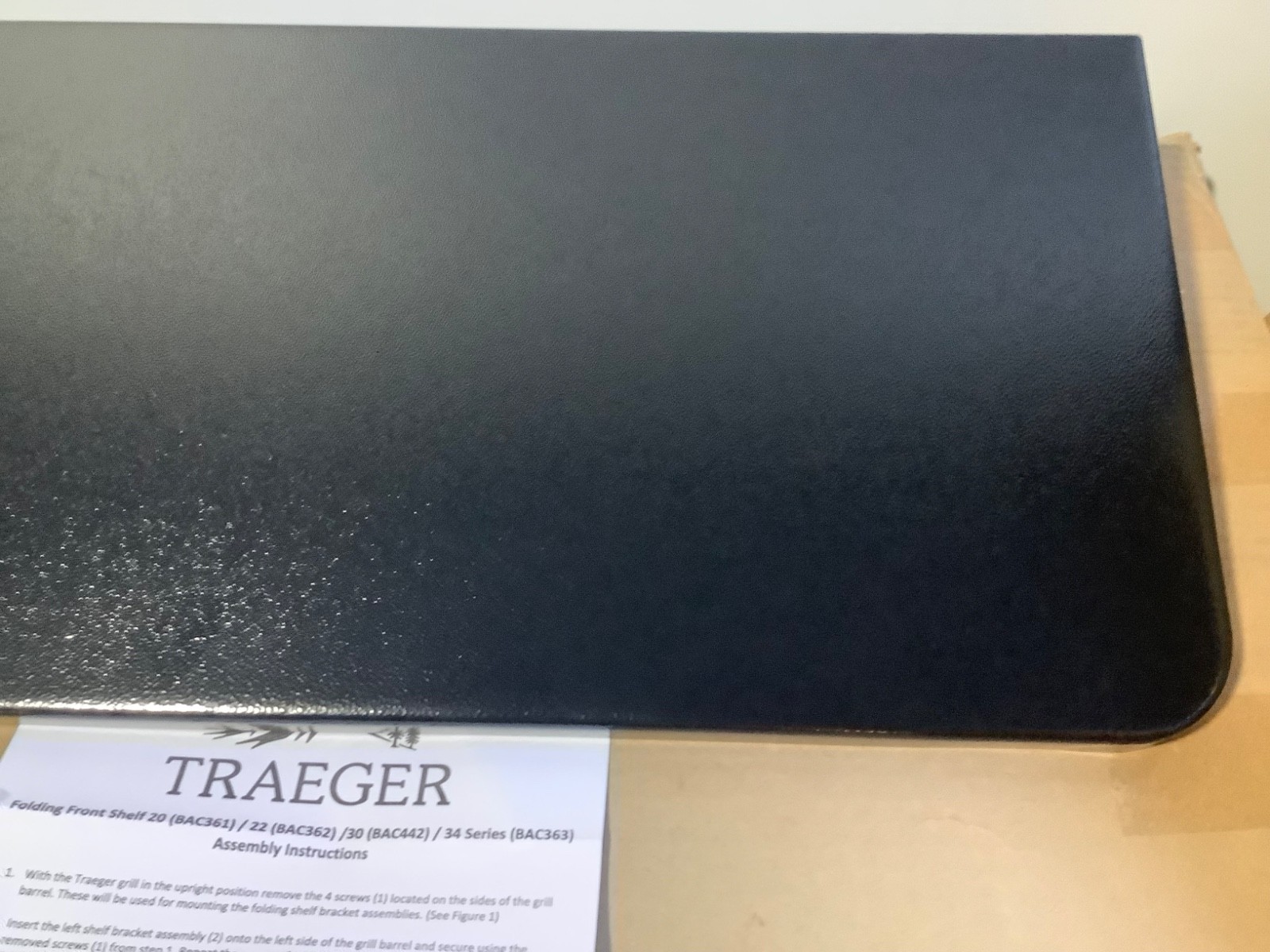 Traeger Pro 780 / Ironwood 885 Folding Front Shelf Accessory in Black