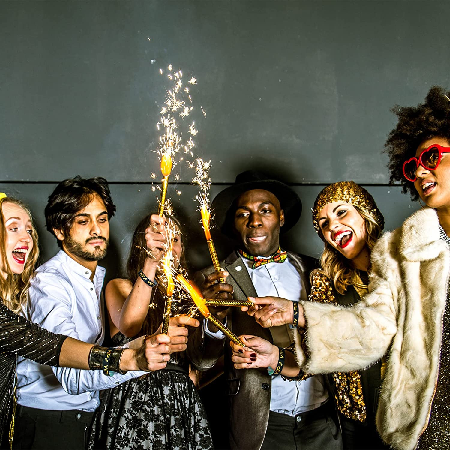 500 Pack VIP Plastic Wristbands Party Wristbands for Events VIP Wristbands