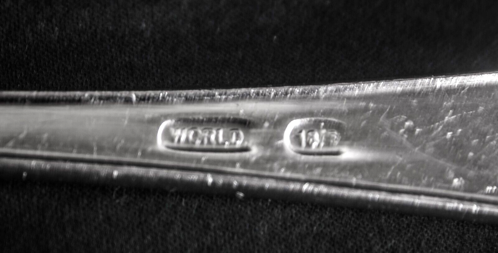 World Tableware World 18/8 Dinner Fork --8 1/8"