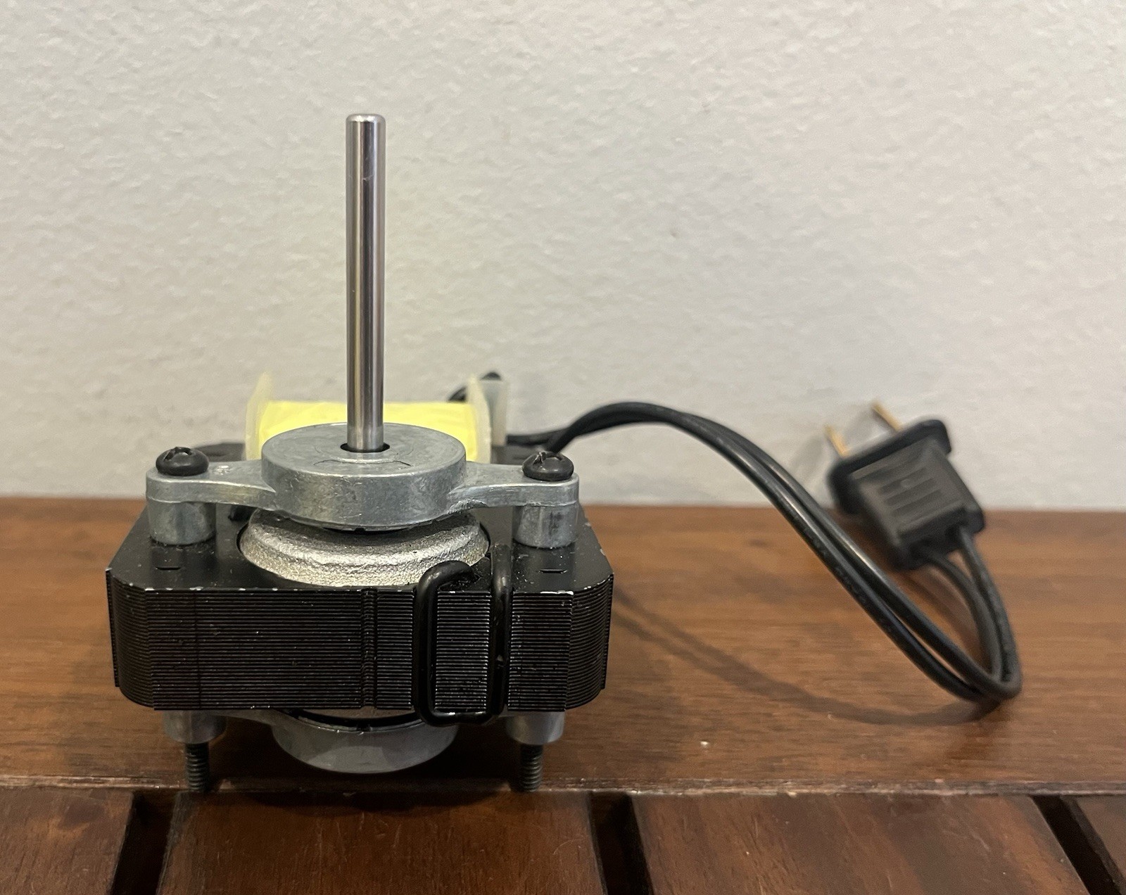 HD Supply Evp. Fan motor YJF61/16B, 60HZ 120V .70AMPS HDS:250375 New Open Box