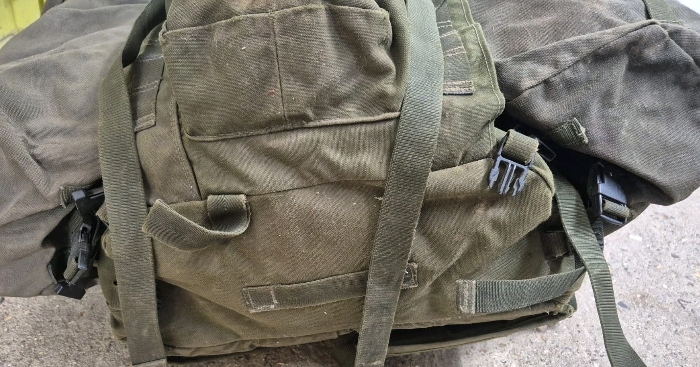 Genuine British Army 120L Bergen Olive Long Back + Side pouches 1990