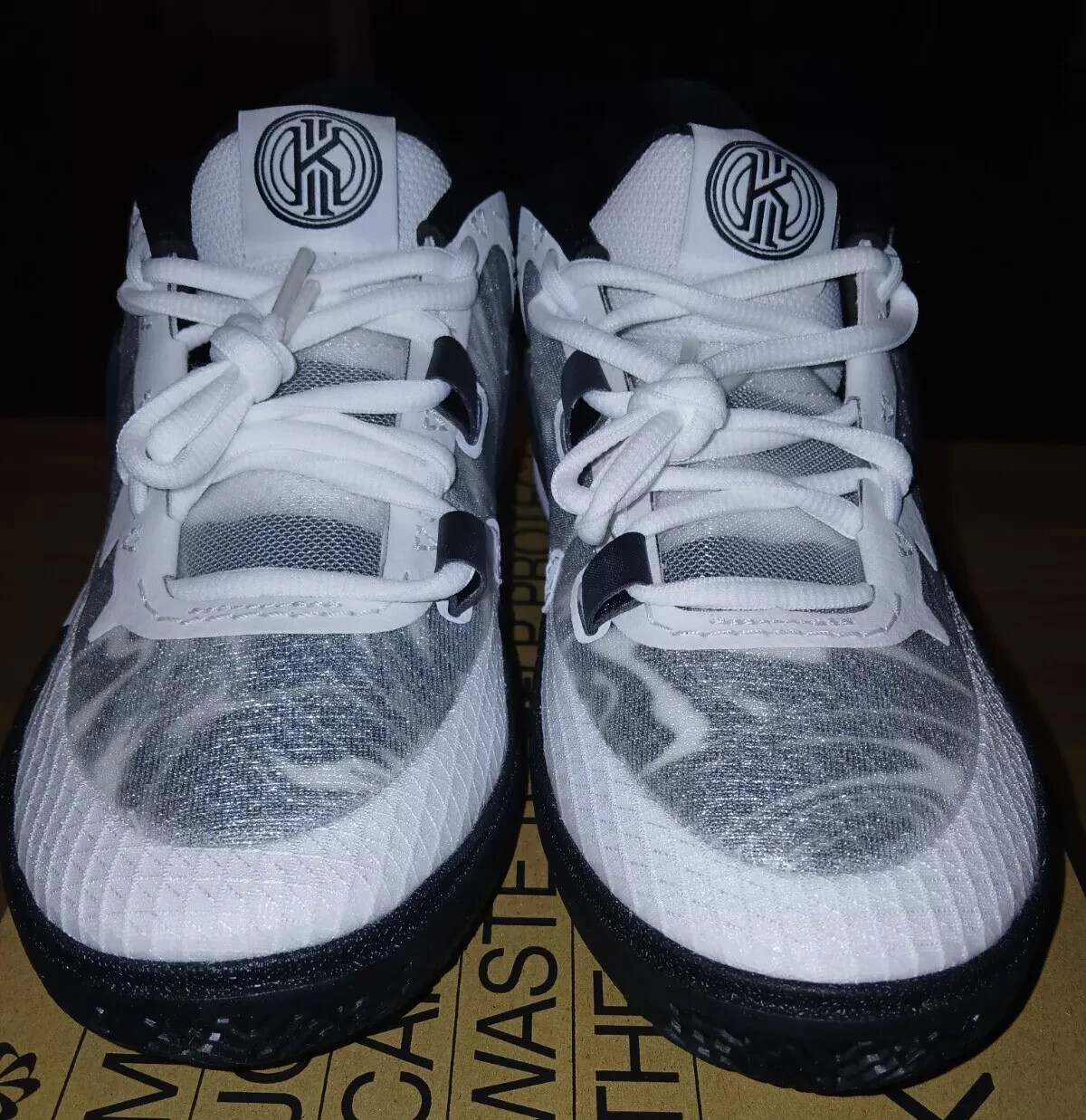 Nike Kyrie 8 GO Size- 5.5Y White/White Black. DQ8076-101 **NEW-IN-BOX