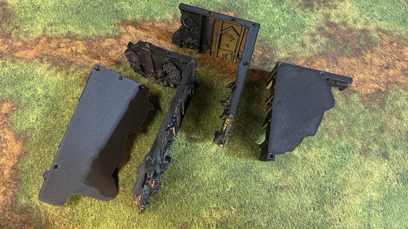 Tabletop Terrain - Infected Ruins - Perfect for Warhammer 40K/Fantasy: 12 pcs
