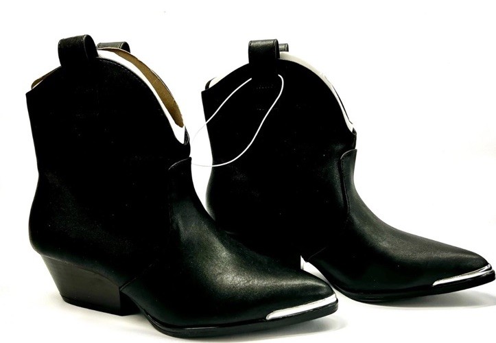 Universal Thread Women's Sz: 7 Black Henley Ankle Western Boots NWT $39.99