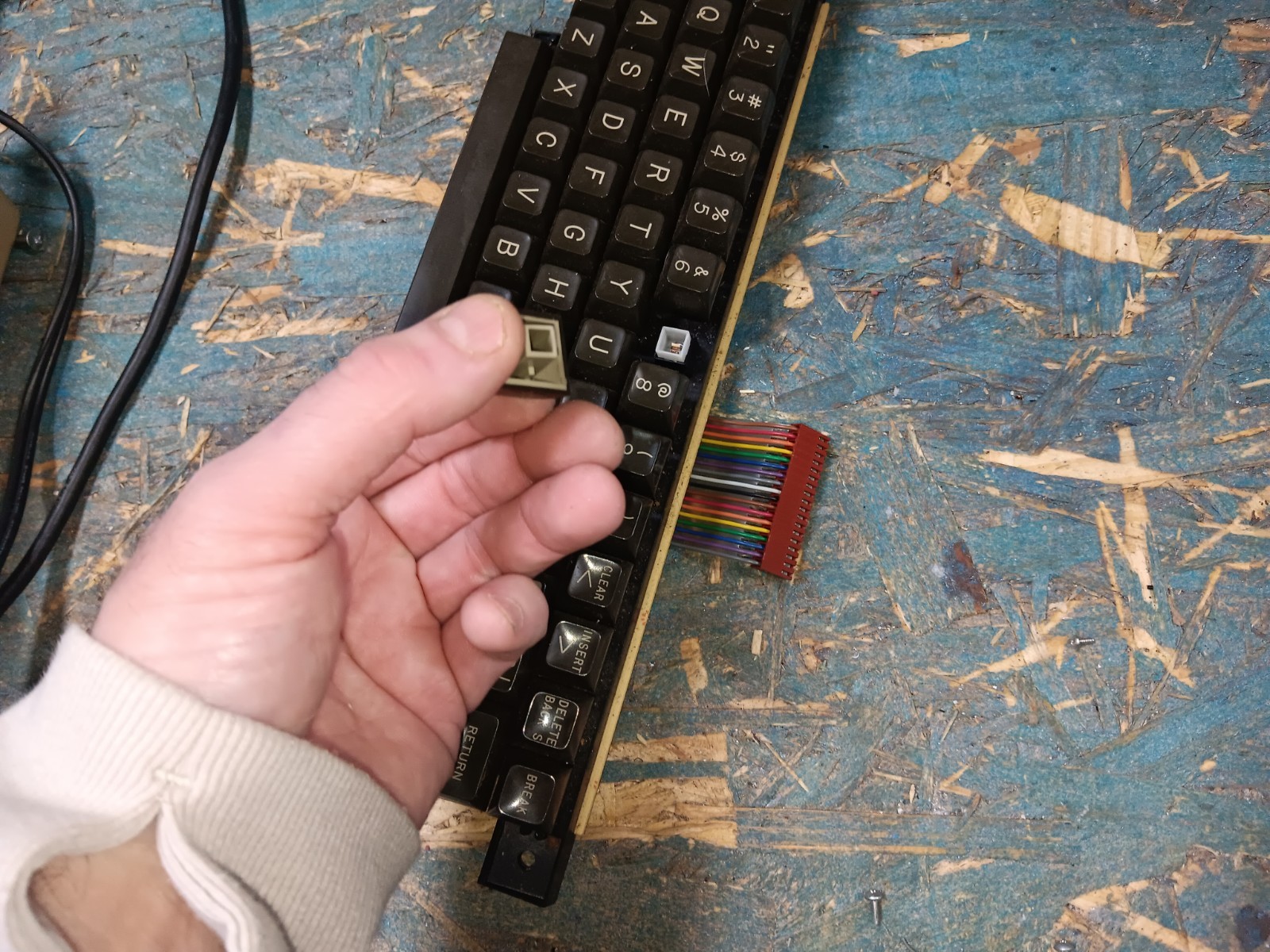 Atari 800 EXACT HI-TEK 373-700115A KEYBOARD-GOOD-QUICK TESTED-KEYS COME OFF-SEE