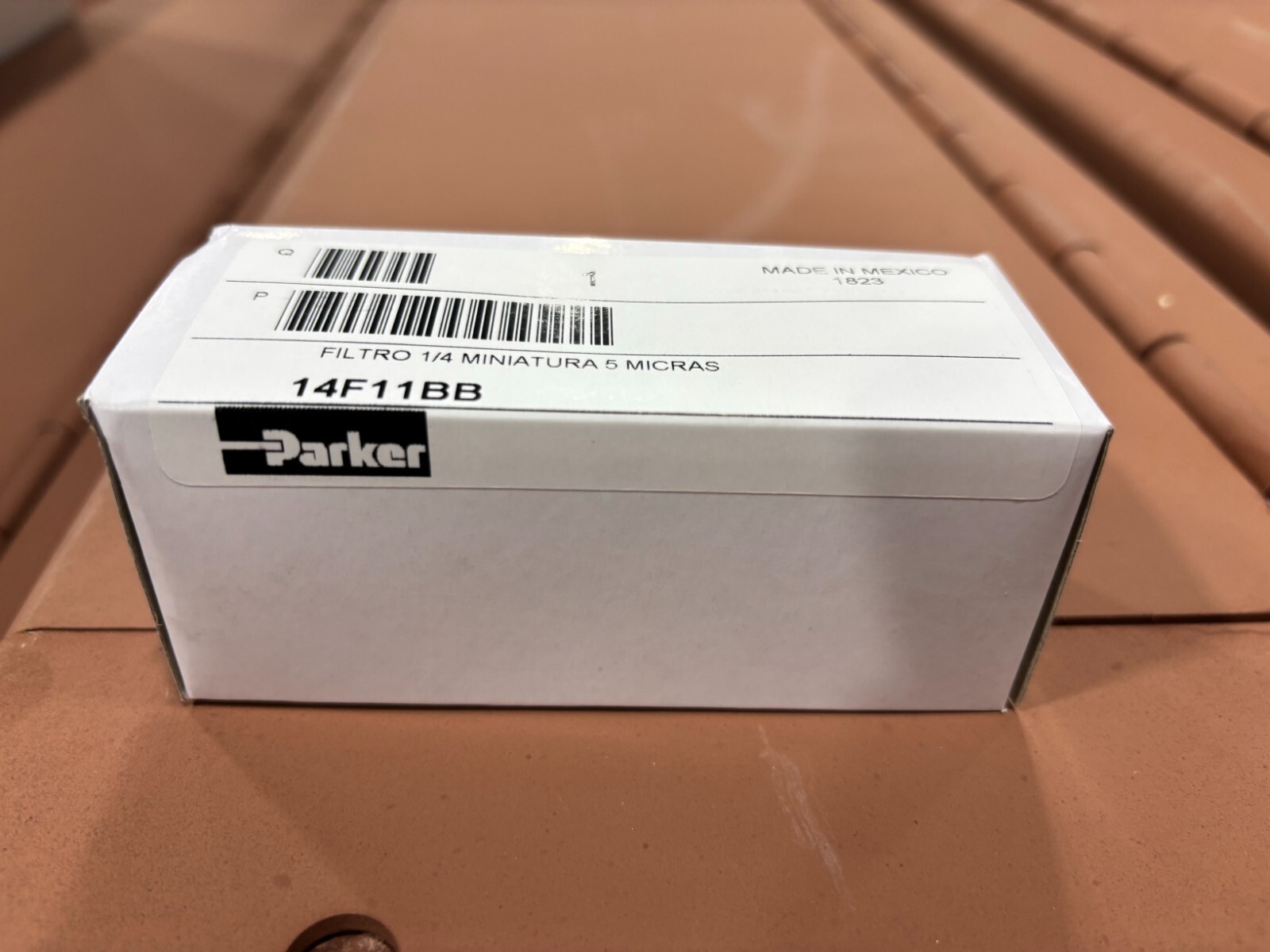 *NEW* Parker 14F11BB Particulate Filter Polycarbonate Bowl 1/4" W bracket