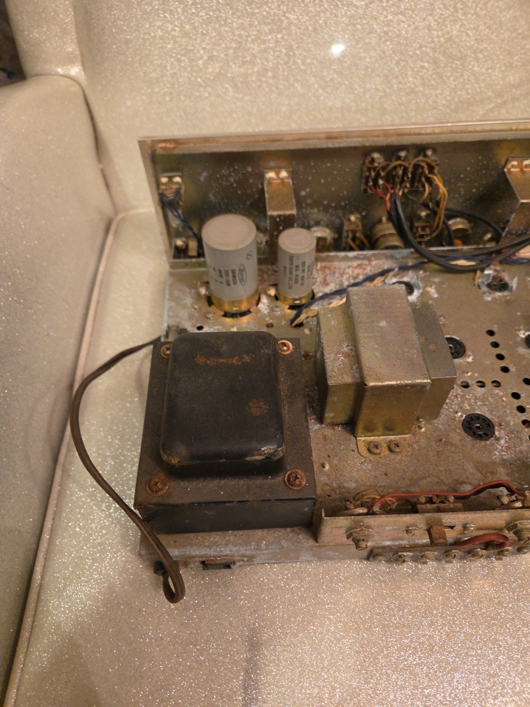 Realistic Stereo Amplifier SAF 24D For Parts Or Repair Missing Cover