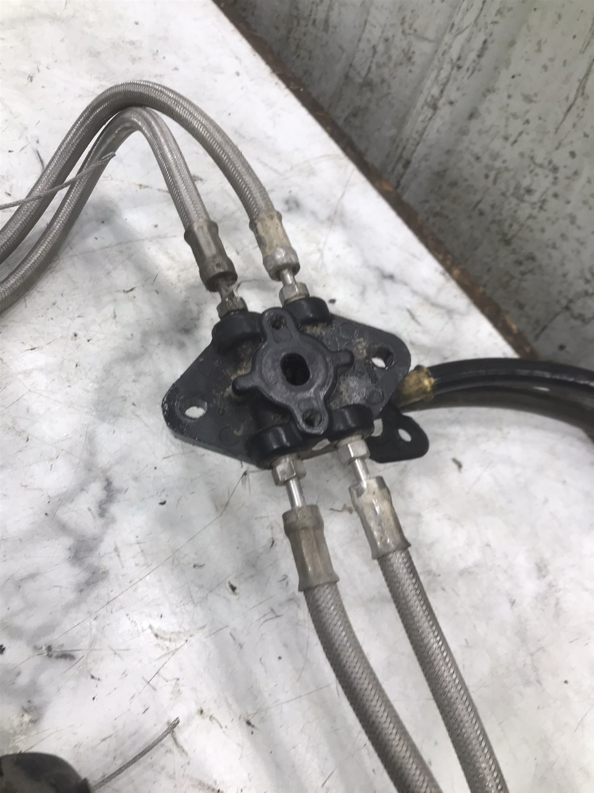 Mercury marine MerCruiser Alpha Bravo trim tilt lift hydraulic cylinders NO SALT