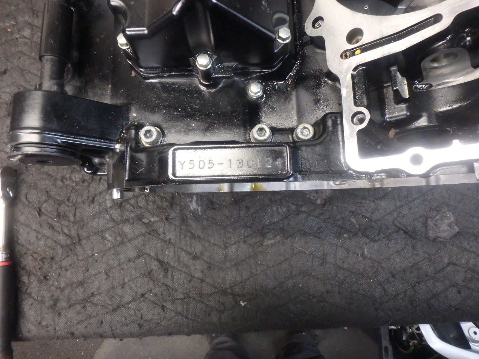 SUZUKI BOULEVARD M109R / VZR1800 06-25 ENGINE CASES P/N 11300-48881