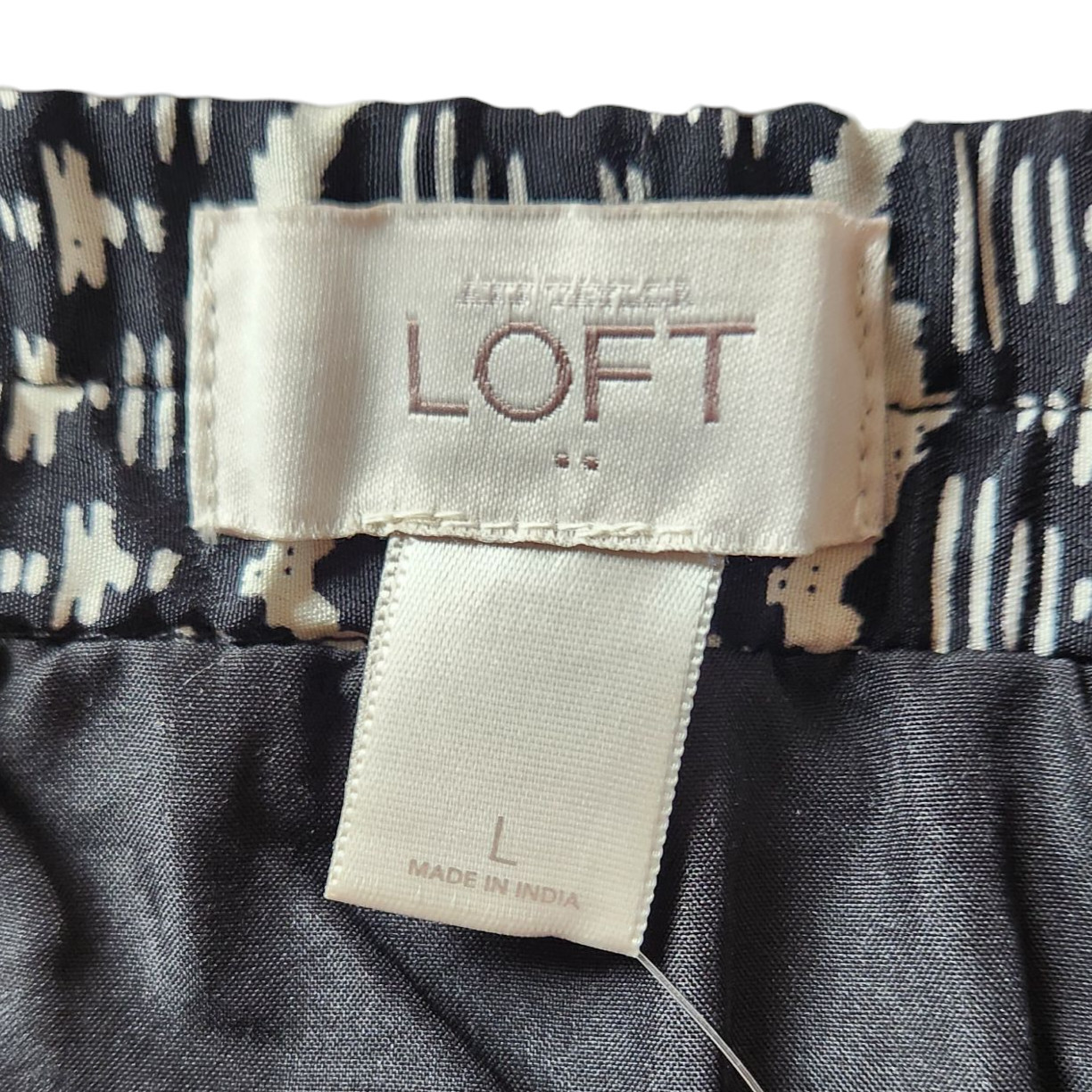 NWT Loft knee-length skirt, black and cream size large, sz 12, 22" length