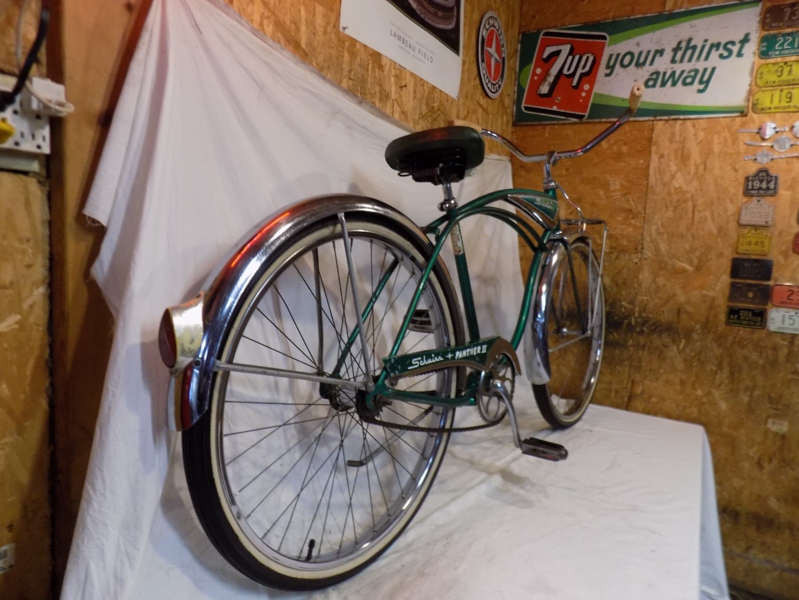 1960 SCHWINN PANTHER II MENS PEANUT TANK BICYCLE S7 AMERICAN JAGUAR CORVETTE 68