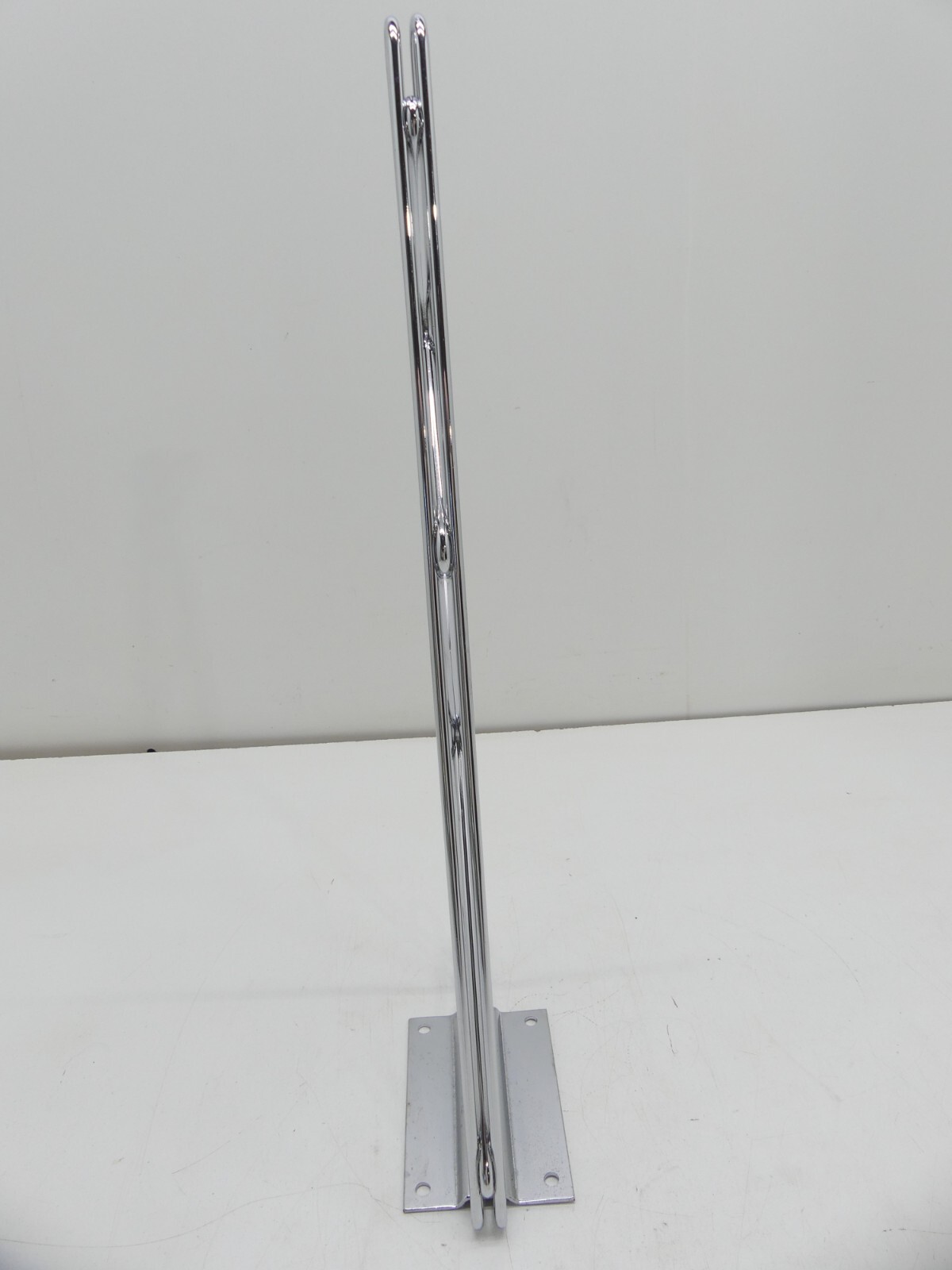 Advance Tabco 18" Double Wall Bracket DB-18