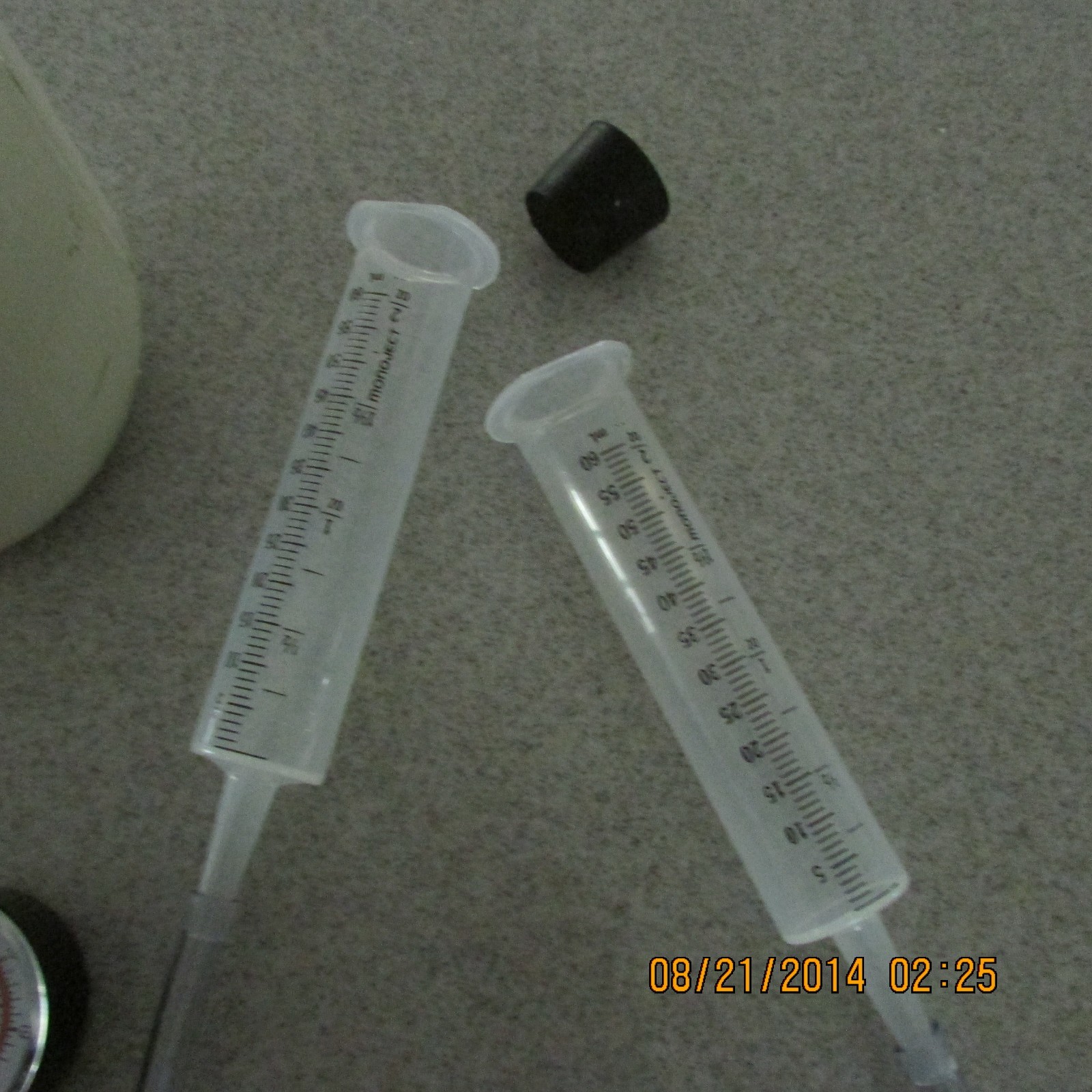 Goat Sheep Cow Hand Vacuum Milk Machine 1 Quart Bottle 2 teat Dansha Farms tm