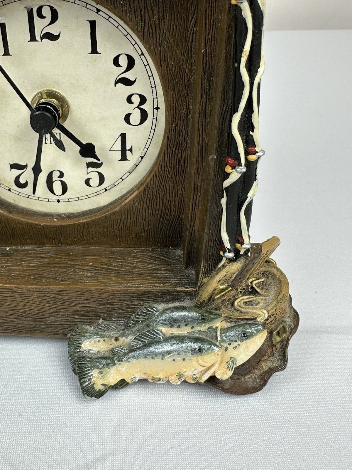 Gone Fishing Clock Figi 1999 Clock Works Rustic Cabin Fish Lantern