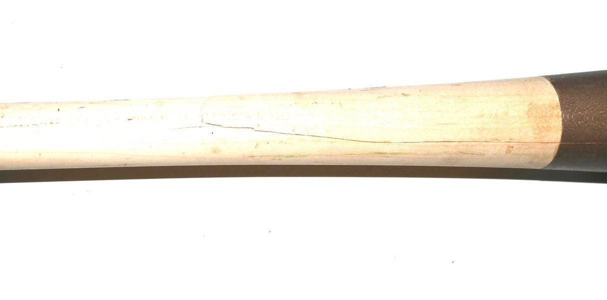ARMANDO ALVAREZ OAKLAND ATHLETICS GAME USED SIGNED CHANDLER RA13 BASEBALL BAT
