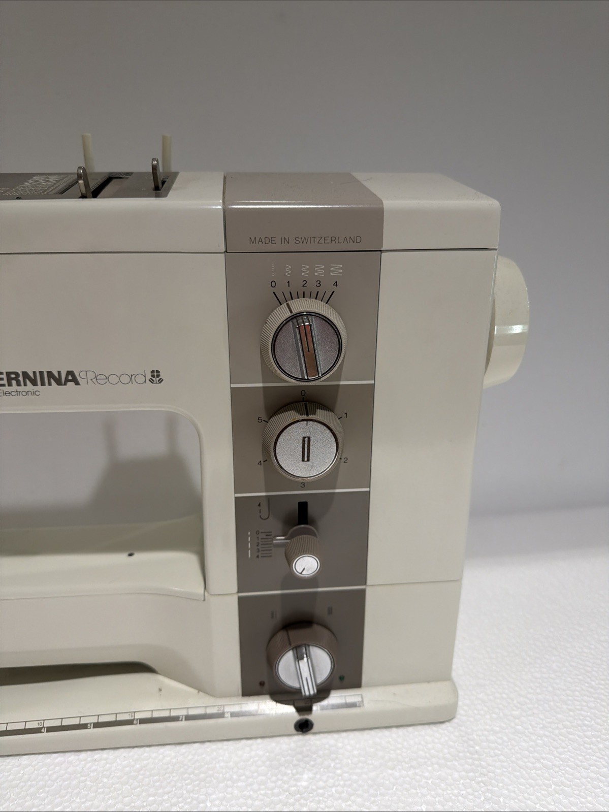 BERNINA Record 930 Electronic Sewing Machine UNTESTED No Power Cord No Pedal