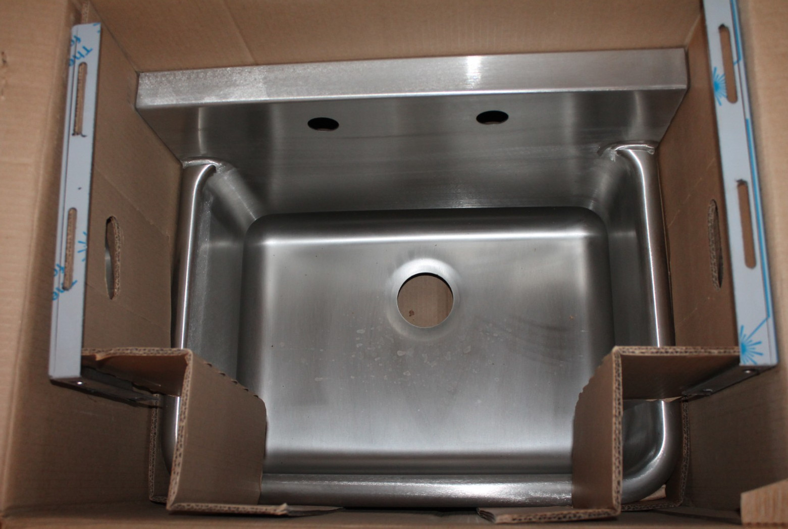 Elkay EWS25202 Rectangular Shape Single Station Surgeon Scrub Sink NEW NIB