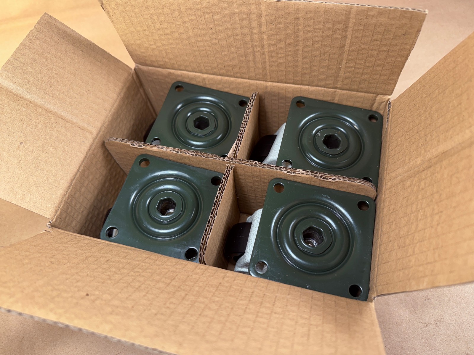 Bolton Tools 4pcs 60F Retractable Leveling Machine 2" Caster Plate 550lbs Nylon