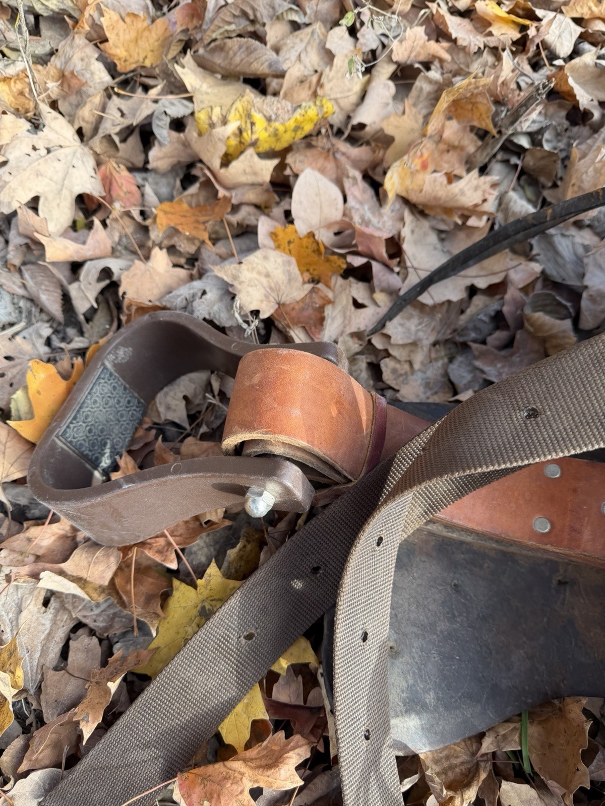 Western Saddle Décor – Rustic Cabin Display – Tooled Leather 15” VERY NICE DECOR