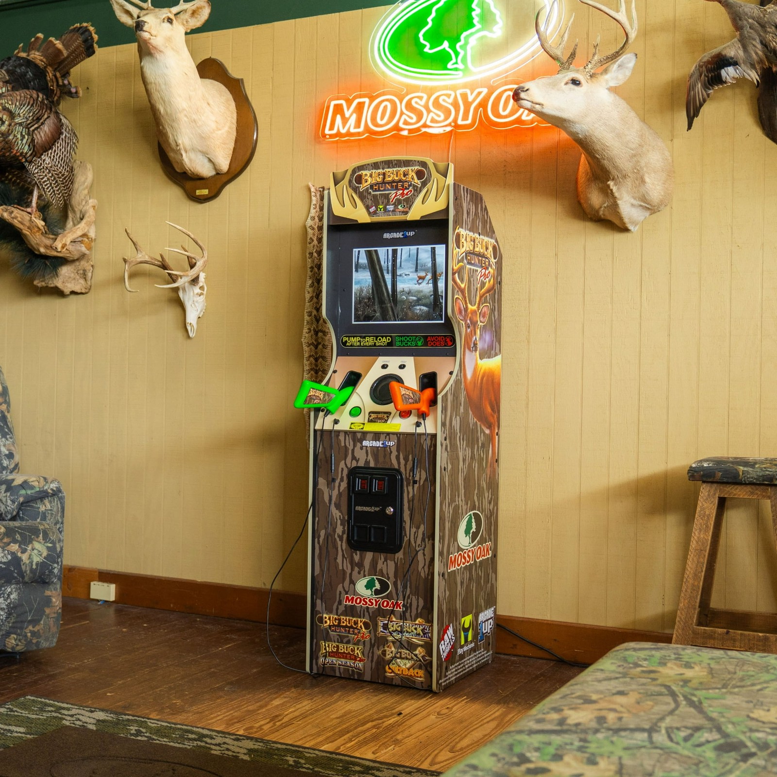 Big Buck Hunter Mossy Oak Deluxe Arcade Machine Full-Size Cabinet Multiplayer