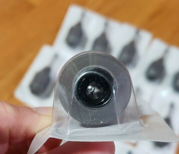 LOT OF 24 PEAK CARTRIDGE GRIPS