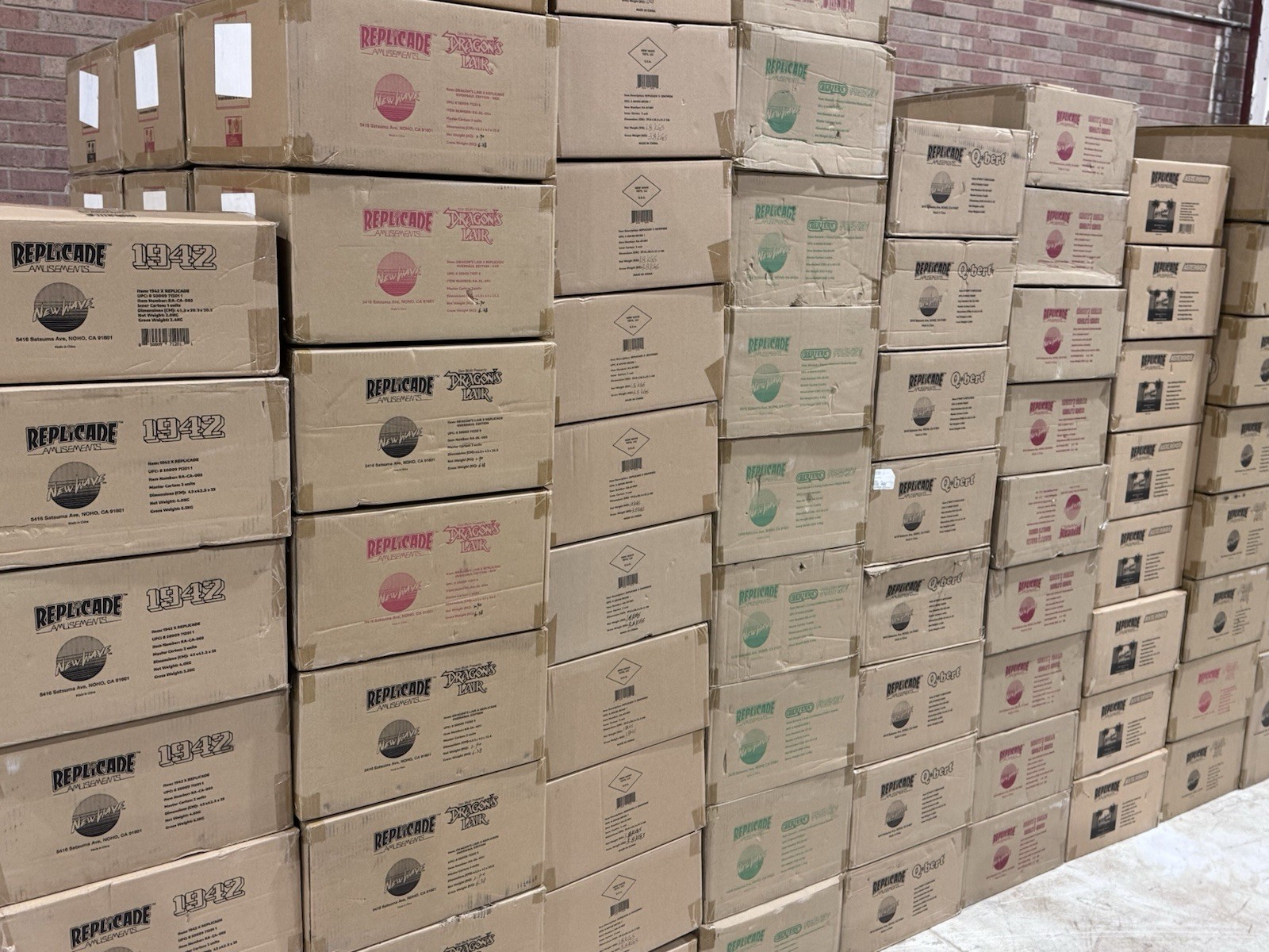 NEW WAVE TOYS REPLICADE ASTEROIDS ARCADE VIDEO GAME ATARI 1/6 NEW SEALED *US*