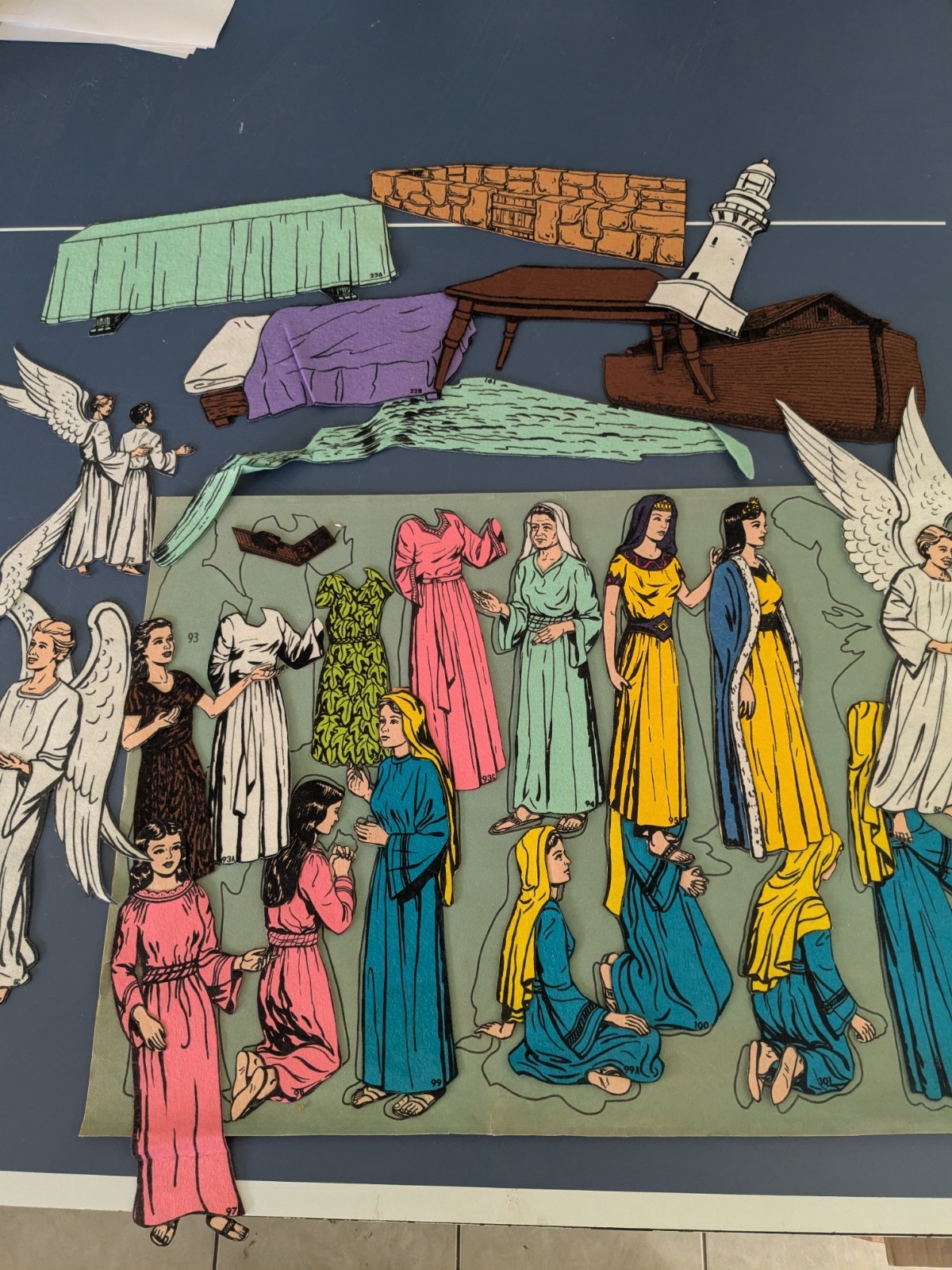 Vintage Huge Lot Of 1017 Pieces Of Felt Flannel Graph Sunday School