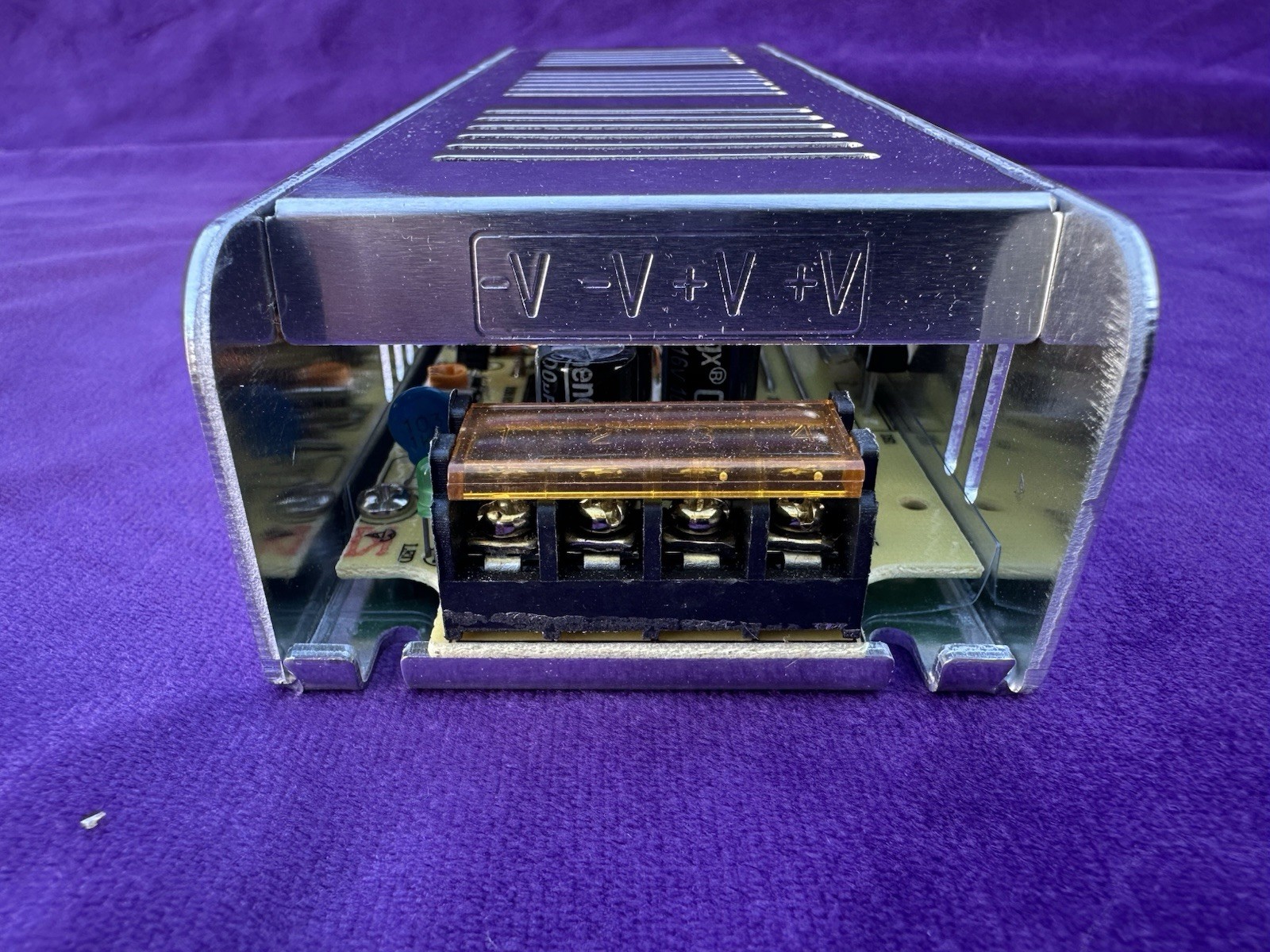 AC 110V/220V to DC 12V 20A 240W Universal Regulated Switching Power Supply Adapt