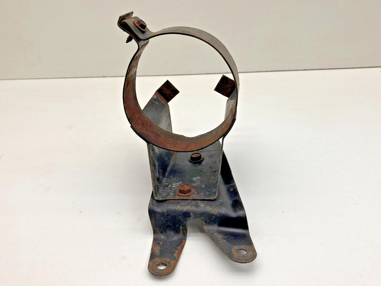 85-87 Chevy Truck 85-91 Suburban Jimmy Blazer CHARCOAL CANISTER BRACKET