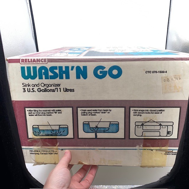 Vintage Reliance Wash N Go 3 Gallon Portable Sink & Organizer Tent RV Camping