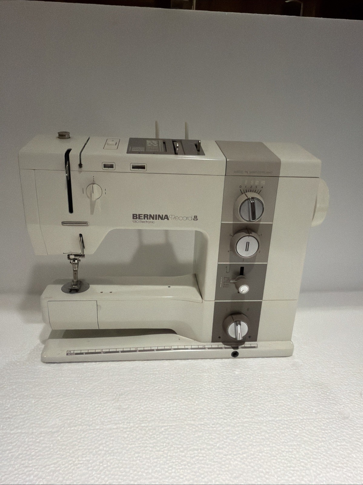 BERNINA Record 930 Electronic Sewing Machine UNTESTED No Power Cord No Pedal