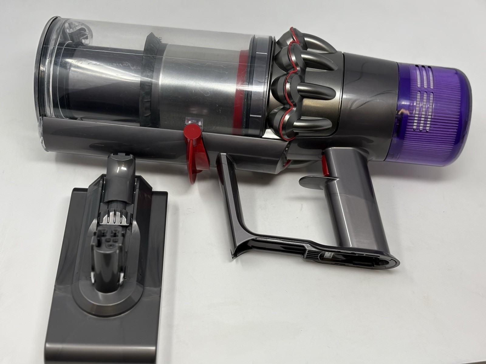 Dyson V11 SV28 Vacuum Main Body + Battery & Filter Included | Tested Working