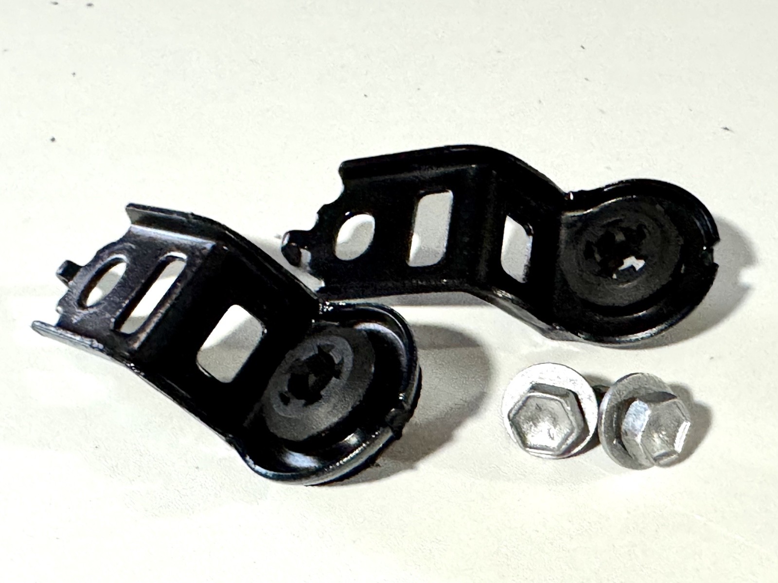 03-08 Toyota Corolla Radiator Top Mount Bracket Set Pair Black Brackets OEM