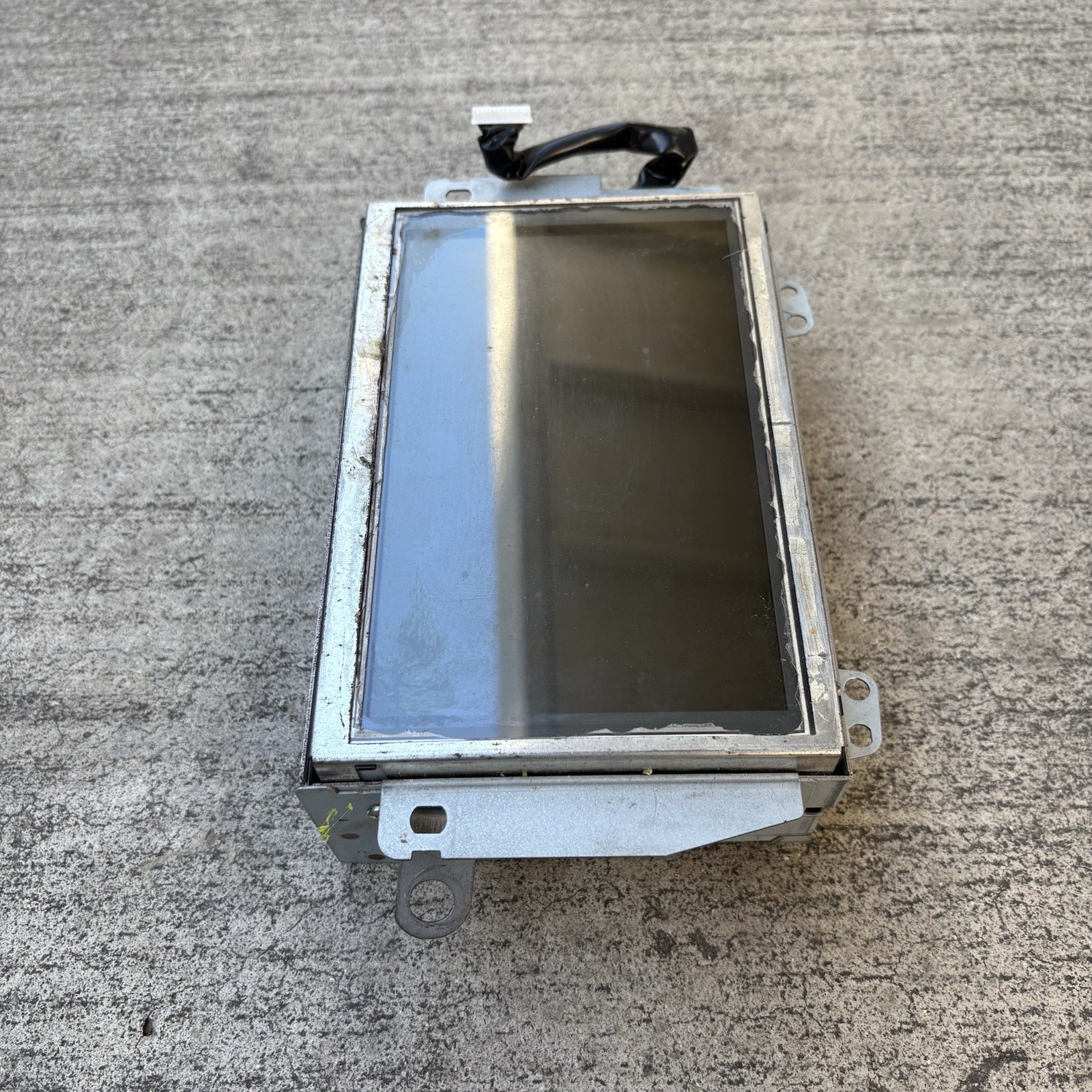 2006-2009 Toyota Prius MFD Dash Display Screen Radio 86110-47081 PARTS ONLY