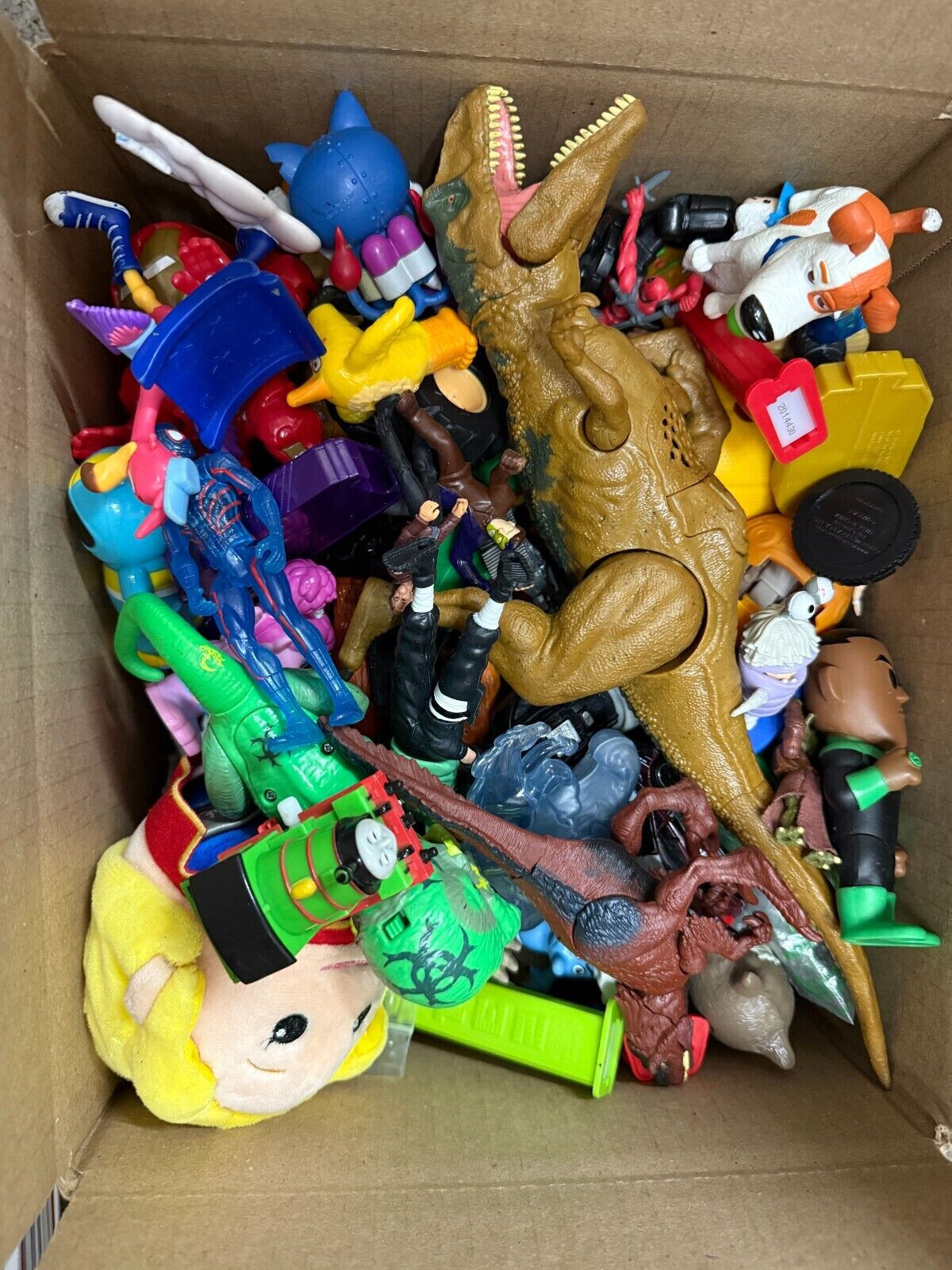 WHOLESALE LOT 8LB 3oz LOOSE Misc Childrens toys figures