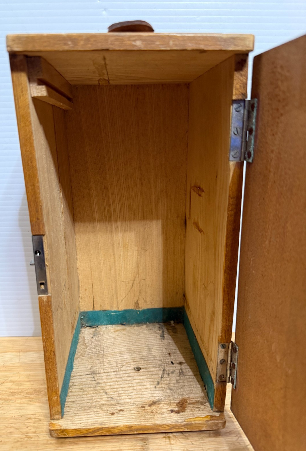 Vtg Microscope Wood Box Only!!! Tongue & Groove Corners Metal Latch Closure