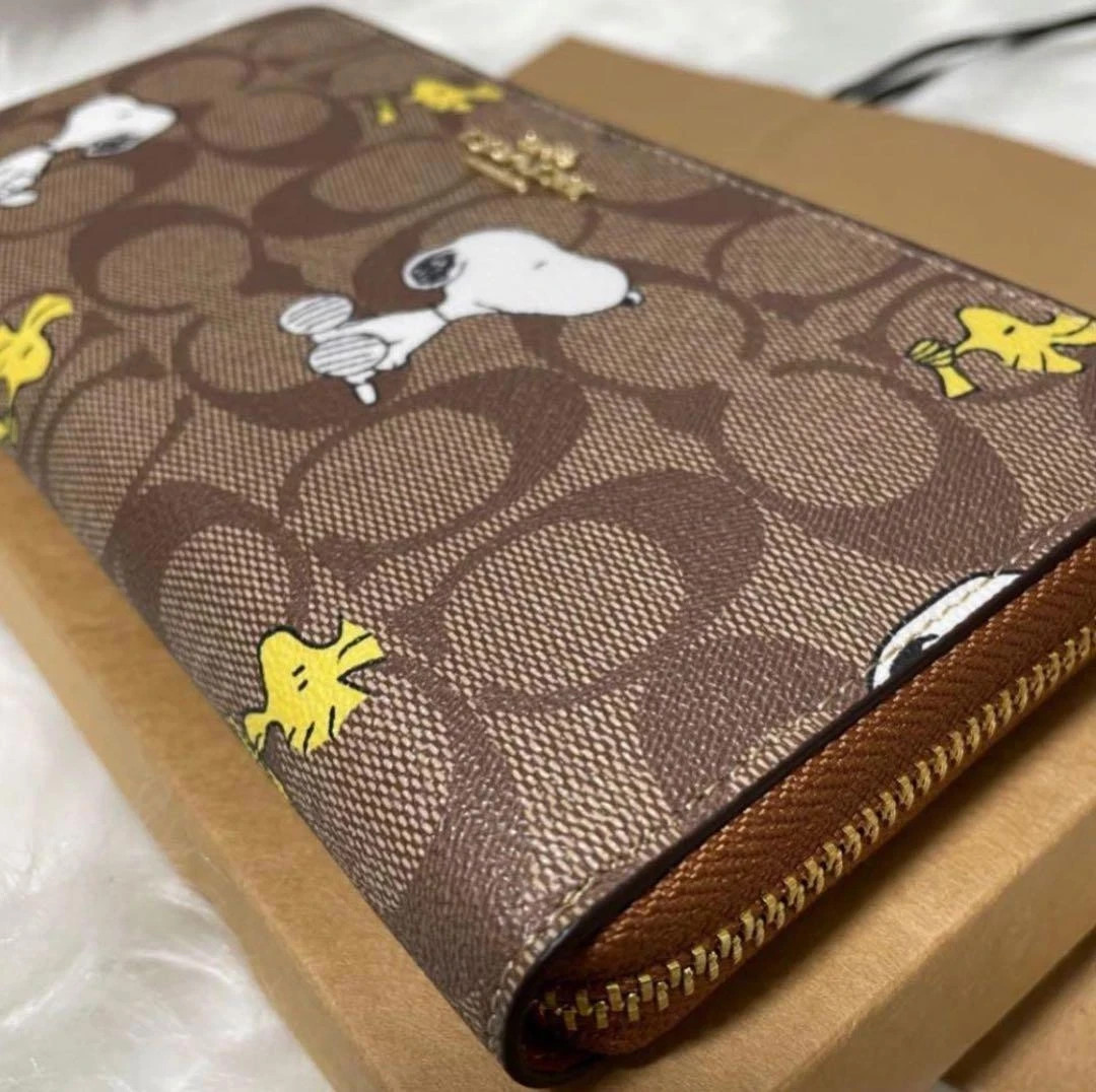 2026 Coach X Peanuts Long Zip Around Wallet With Snoopy Woodstock/Friends CE705