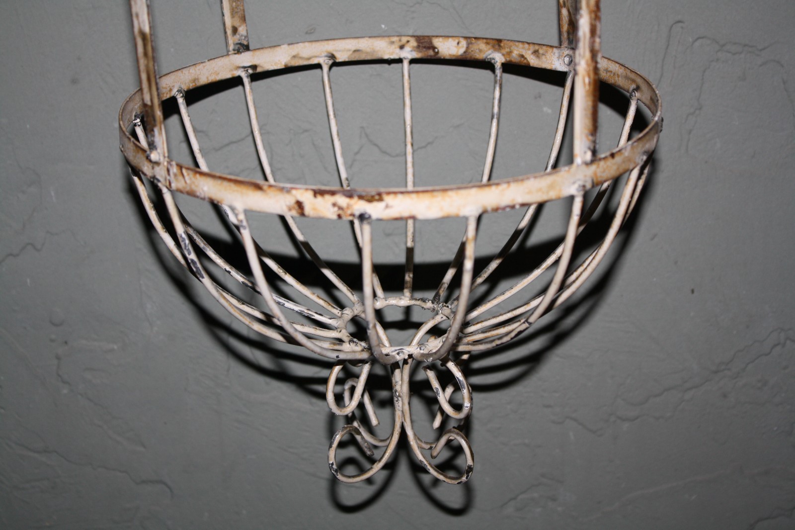 Rustic Hanging PLANTER Basket Antique Victorian Style Garden Plant Hanger