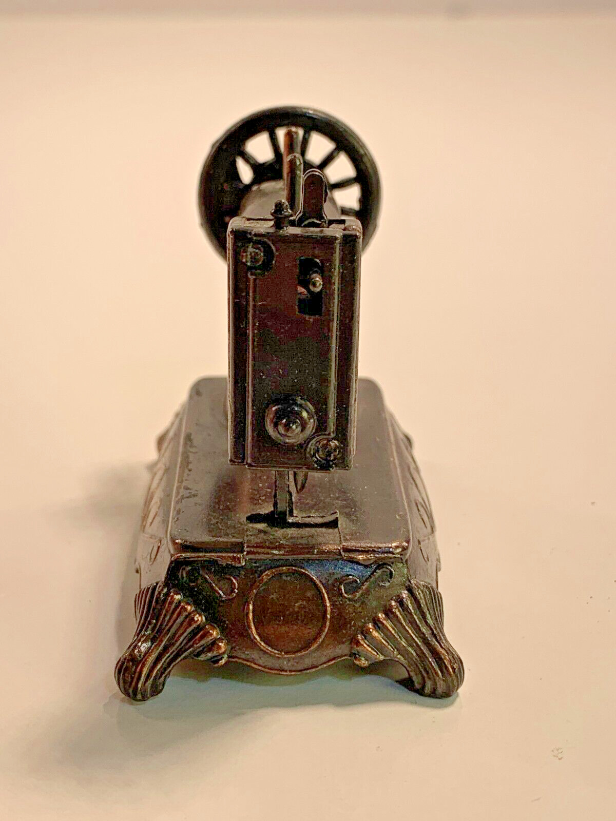 Vintage Die-Cast Pencil Sharpener Singer Style Sowing Machine Works PSD2