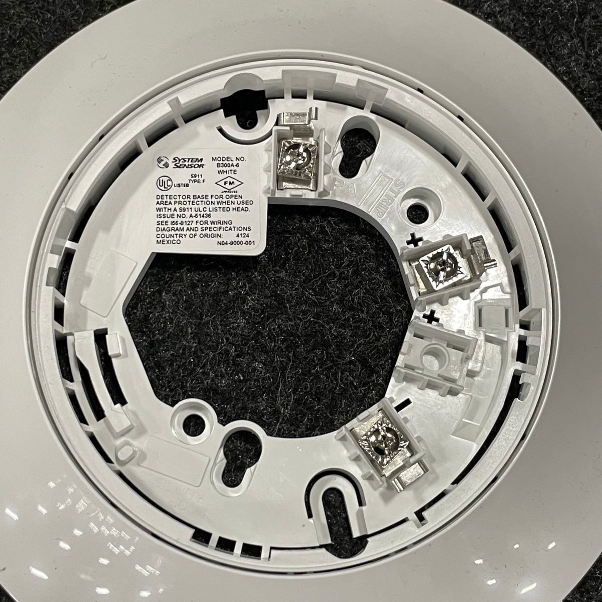 SYSTEM SENSOR Detector Base White B300A-6, Box of 10