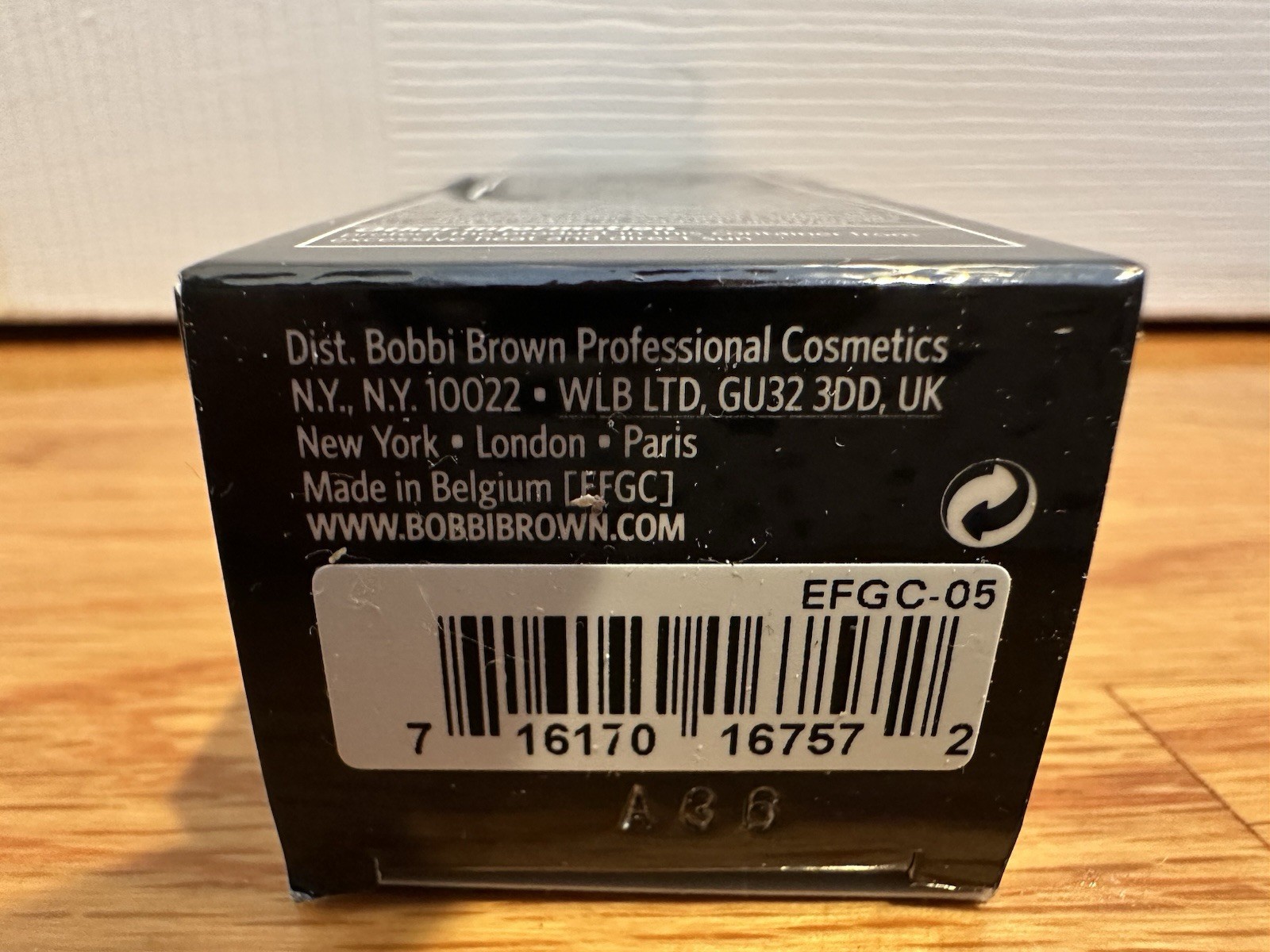 BOBBI BROWN NUDE FINISH TINTED MOISTURIZER SPF 15 MAKEUP 1.7 OZ / 50 ML RARE NIB