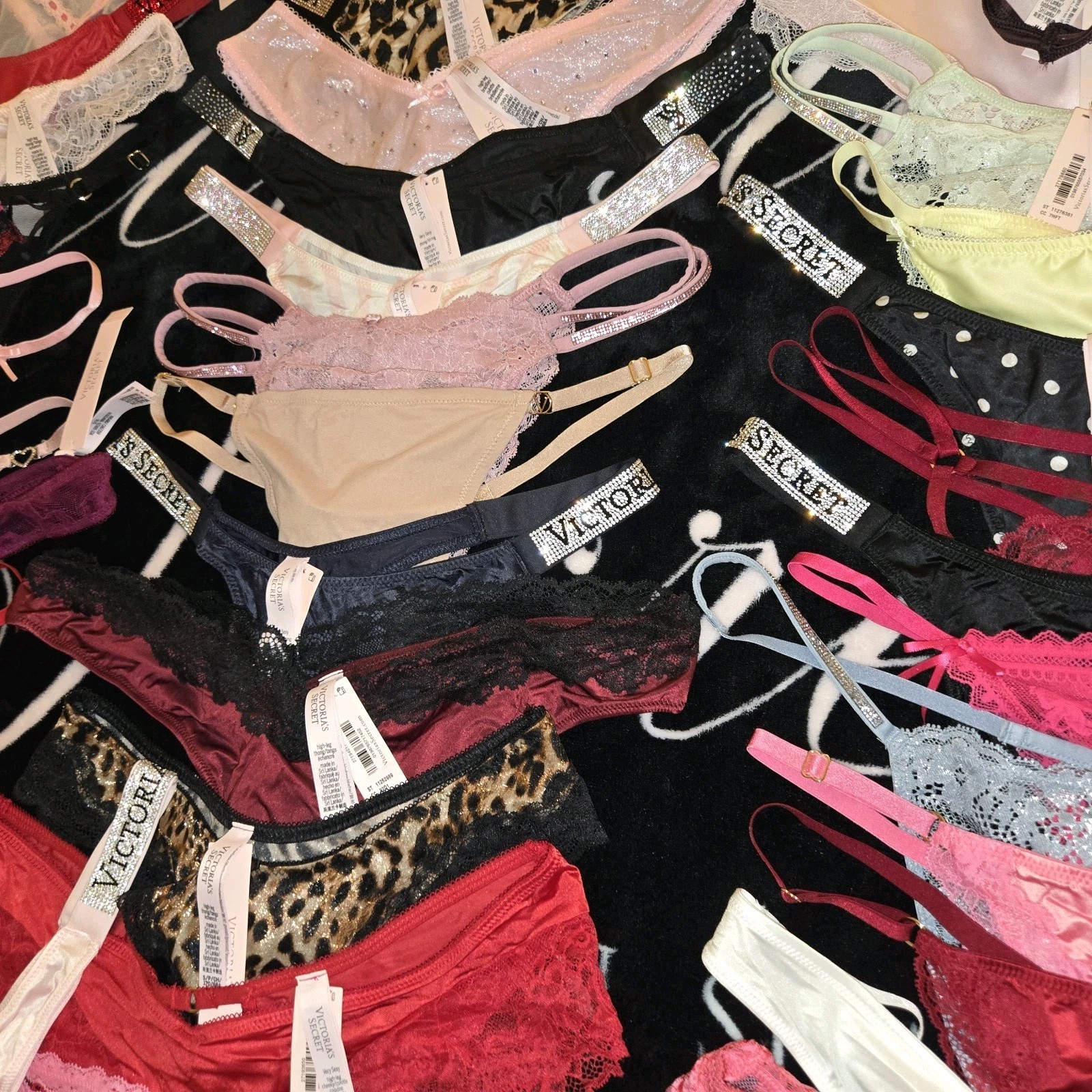 New! Victoria's Secret Mixed Panty Bundle❤️ Newest Styles Only🩷 XS-XL💕💕❣️❤️❤️