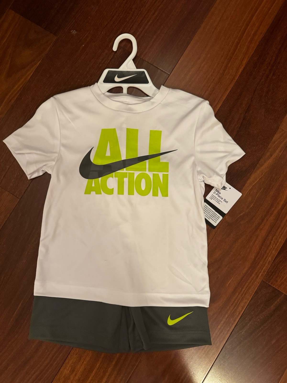 Nike Boys Dri-Fit T-Shirt & Shorts 2-Piece Set Size 6 Grey