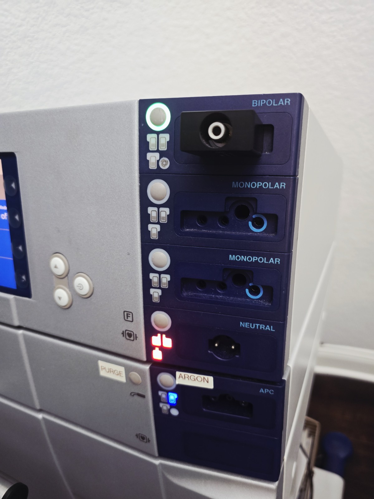 Erbe Vio 300D Erbe APC 2 ERBE EIP 2 ESU System with 2 FOOTSWITCHES W WARRANTY