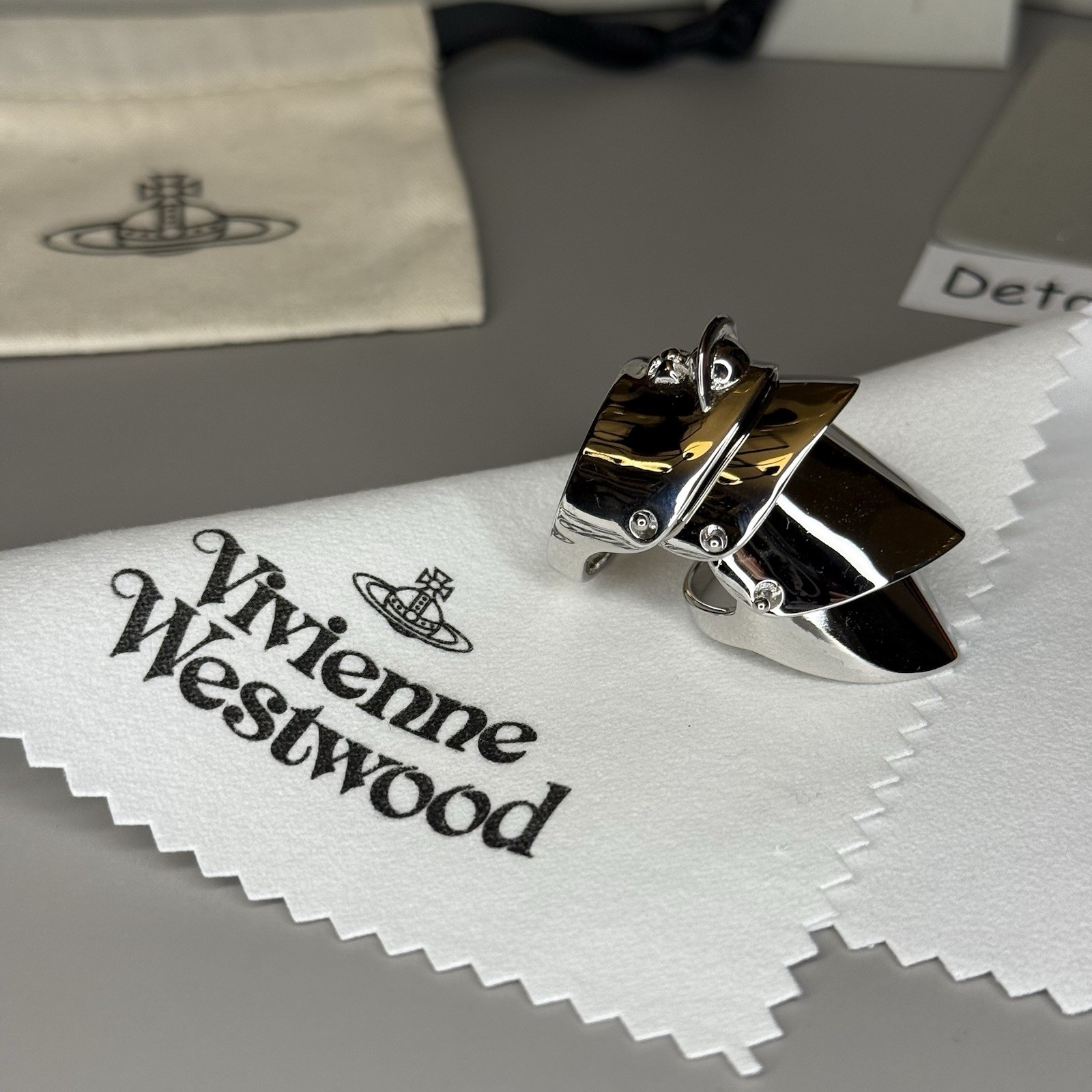 Vivienne Westwood Silver Metal Armor Ring Size 6-8 WITH BOX